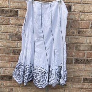 Chic White A-Line Skirt with Floral Accents